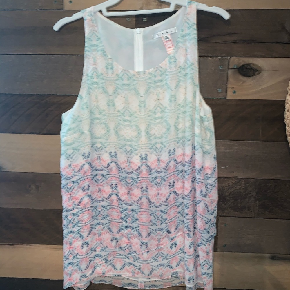 Cabi #250 Mosaic top EUC Medium